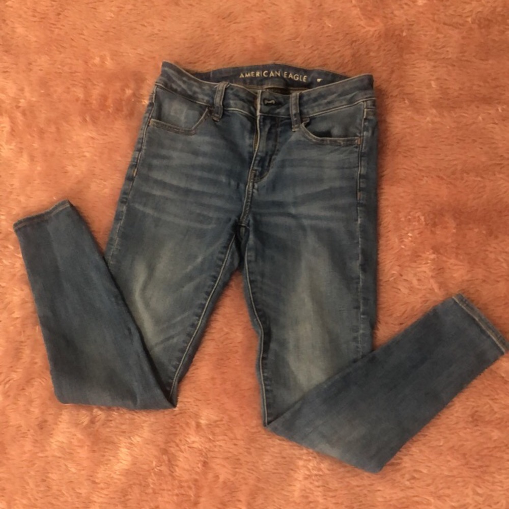 American Eagle size 2 short length jeans.
